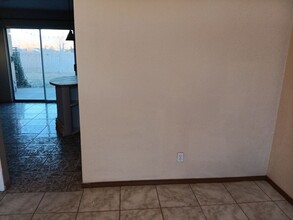 800 Halter Dr SW in Albuquerque, NM - Building Photo - Building Photo