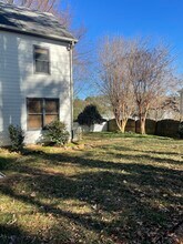 705 Cash St in Apex, NC - Foto de edificio - Building Photo