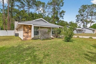4604 NW 44th Pl in Gainesville, FL - Building Photo