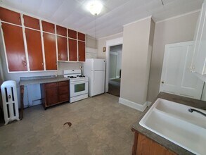 1418 12th Ave in Moline, IL - Building Photo - Building Photo