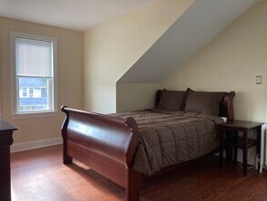 218 Evergreen Ave, Unit A in Oaklyn, NJ - Building Photo - Building Photo