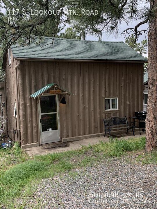 117 S Lookout Mountain Rd in Golden, CO - Building Photo