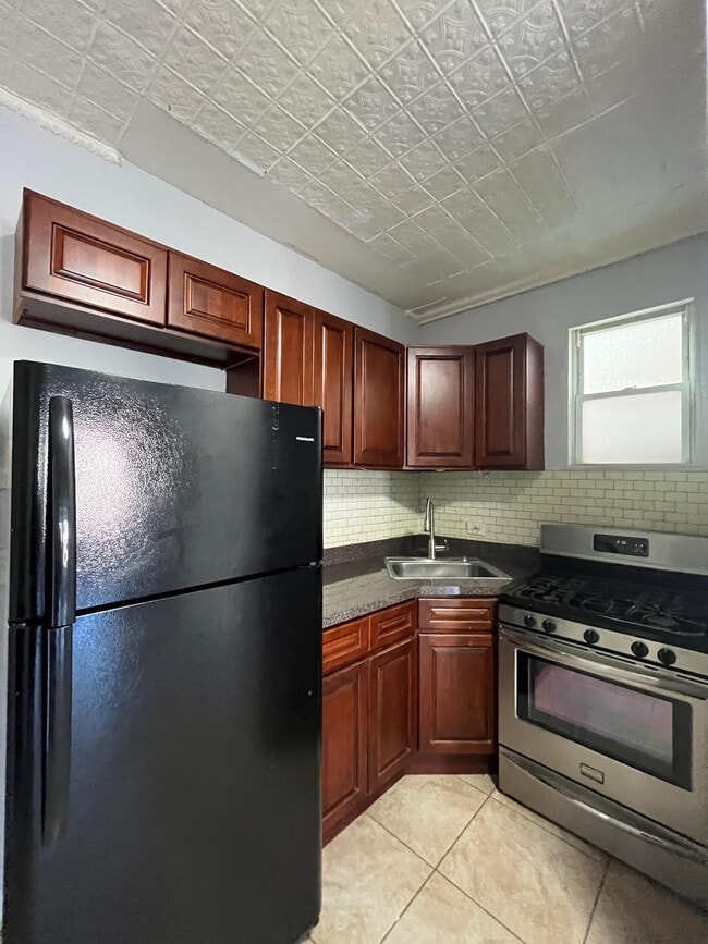 391 Avenue C, Unit 2, Unit 2