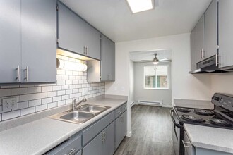 The Rosewood Apartments in Spokane, WA - Building Photo - Building Photo