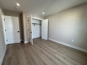 130 Elm St, Unit 2 in Newark, NJ - Building Photo - Building Photo