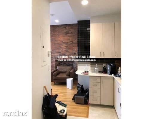 144 Bowdoin St-Unit -Apt 32A in Boston, MA - Building Photo