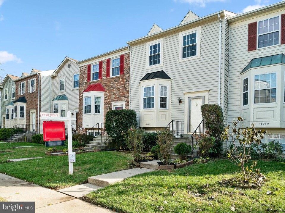 11908 Rumsfeld Terrace in Silver Spring, MD - Foto de edificio