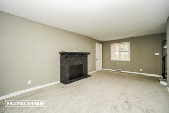 4534 W Barlind Dr in Pittsburgh, PA - Building Photo - Building Photo