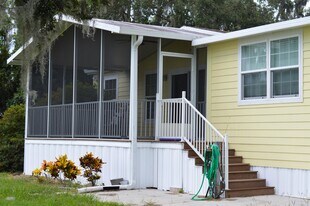 136A Oak Harbor Camp in Haines City, FL - Building Photo