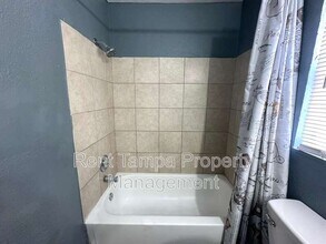8304 N Mulberry St in Tampa, FL - Building Photo - Building Photo