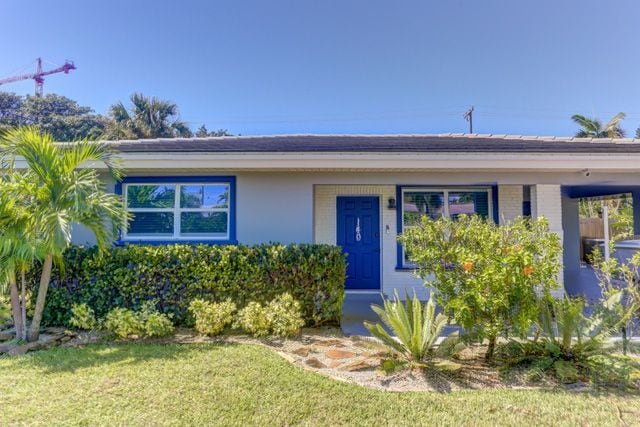 property at 140 Date Palm Dr