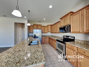 13432 Graham Yarden Dr in Riverview, FL - Building Photo - Building Photo