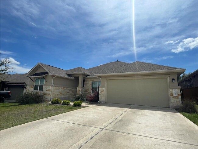 451 Peakside Cir in Dripping Springs, TX - Building Photo - Building Photo