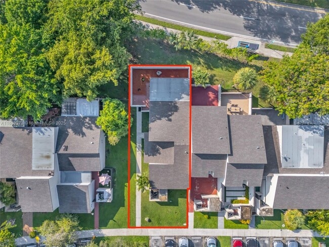 9131 Fontainebleau Blvd in Miami, FL - Building Photo - Building Photo