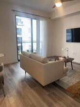 6 NE 6th Ave, Unit S2 in Hialeah, FL - Building Photo - Building Photo