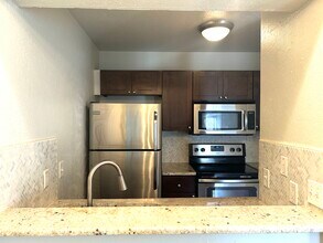 4004 Gilbert Ave in Dallas, TX - Foto de edificio - Building Photo