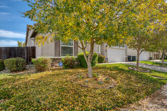 9973 Sienna Ct in Elk Grove, CA - Building Photo - Building Photo