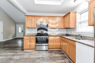 325 Greensprings Dr in Columbia, SC - Foto de edificio - Building Photo