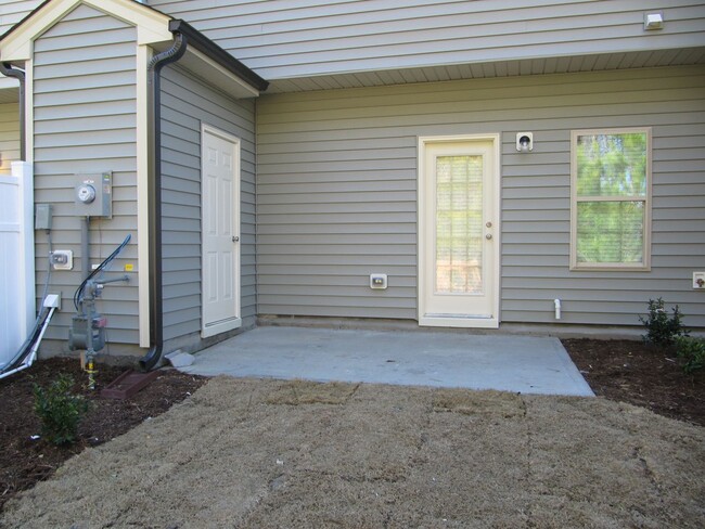 6183 Neuse Wood Dr in Raleigh, NC - Building Photo - Building Photo