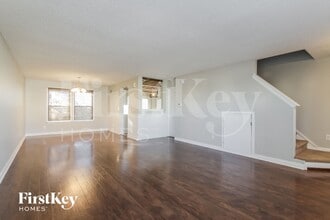 319 Sunburst Ln in Greenwood, IN - Building Photo - Building Photo