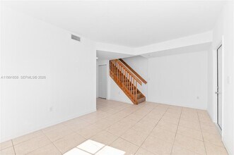 365 NW 109th Ave in Miami, FL - Building Photo - Building Photo