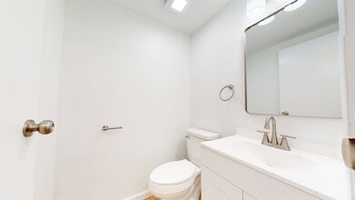 159 Corbins Mill Dr in Dublin, OH - Building Photo - Building Photo