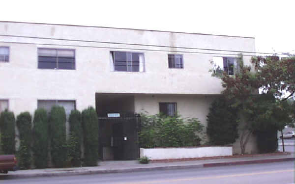 13233 Maclay St in San Fernando, CA - Building Photo