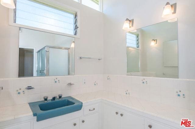 property at 694 San Lorenzo St