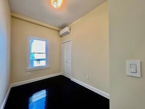33 Conklin St, Unit 1 in Poughkeepsie, NY - Foto de edificio - Building Photo