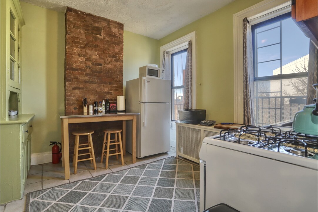 237 Summit Ave, Unit #3 in Jersey City, NJ - Building Photo