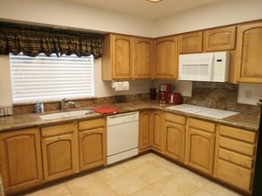 2340 Camero Ct in Lake Havasu City, AZ - Building Photo - Building Photo