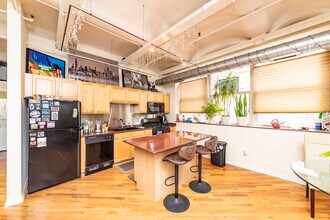500 S Clinton St, Unit 510 in Chicago, IL - Building Photo - Building Photo