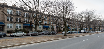 1130 Commonwealth Ave in Allston, MA - Building Photo - Primary Photo