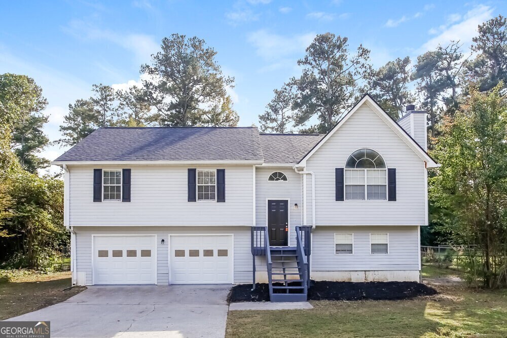 4318 Compton Cir in Powder Springs, GA - Building Photo