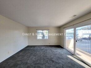 21 Alamitos Ave in Long Beach, CA - Building Photo - Building Photo