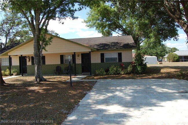 4510 Cadagua Dr in Sebring, FL - Building Photo - Building Photo