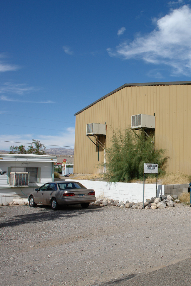 391 Lee Ave in Bullhead City, AZ - Foto de edificio - Building Photo