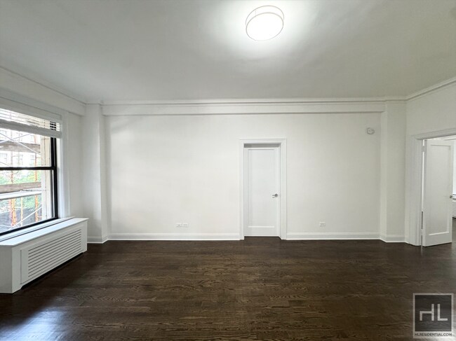 WEST 72 STREET in New York, NY - Building Photo - Building Photo