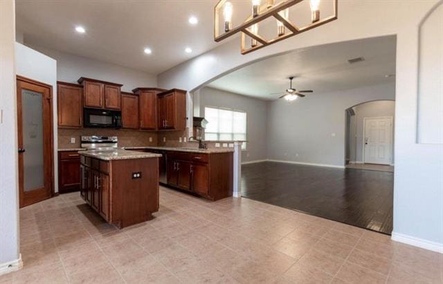 property at 1321 Ocotillo Ln