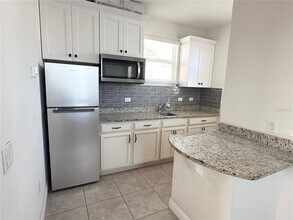 8347 Lookout Pointe Dr in Windermere, FL - Building Photo - Building Photo