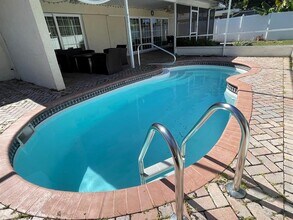 3268 Buckhorn Dr in Clearwater, FL - Building Photo - Building Photo