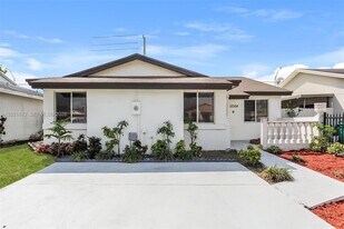12324 SW 198th St in Miami, FL - Building Photo