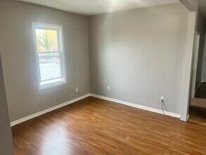 162 Hickory St, Unit 3rd floor apartment in Orange, NJ - Building Photo - Building Photo