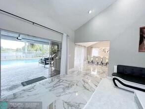 2060 Amesbury Cir in Wellington, FL - Building Photo - Building Photo