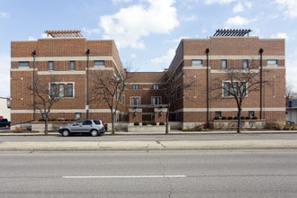 6535 Lincoln Ave in Lincolnwood, IL - Foto de edificio - Building Photo