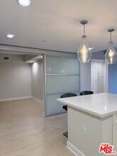 5015 Balboa Blvd in Los Angeles, CA - Building Photo - Building Photo