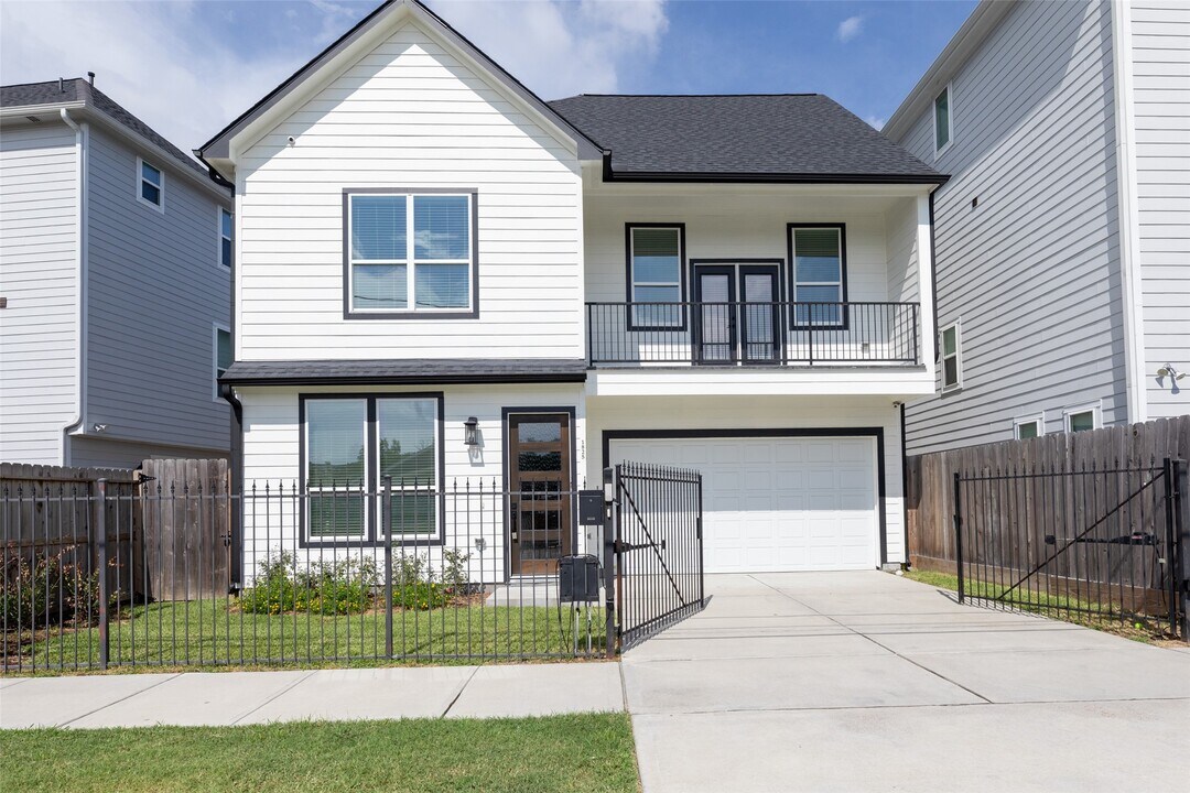 1825 Northwood St in Houston, TX - Building Photo