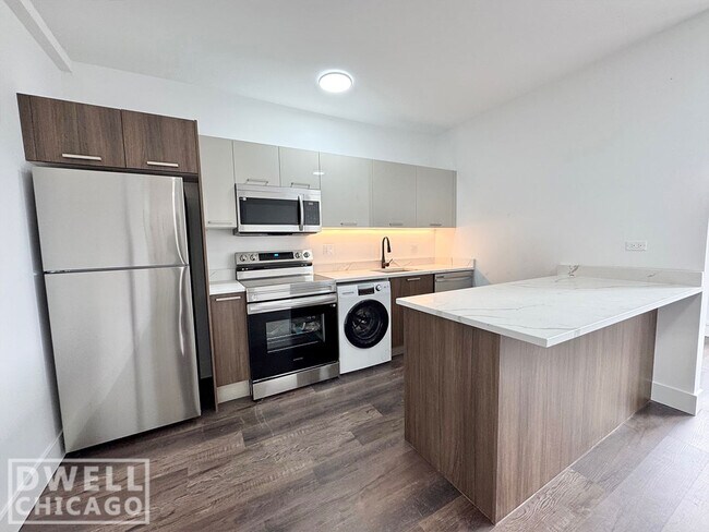 5600 N Ashland Ave, Unit 1 Bed in Chicago, IL - Foto de edificio - Building Photo