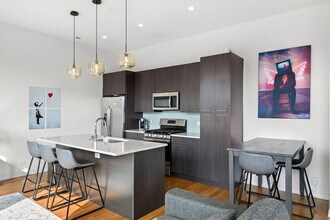 1728 W Division St in Chicago, IL - Building Photo - Building Photo