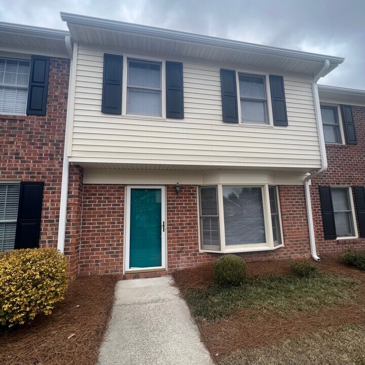 2700 Thackery Rd in Greenville, NC - Building Photo